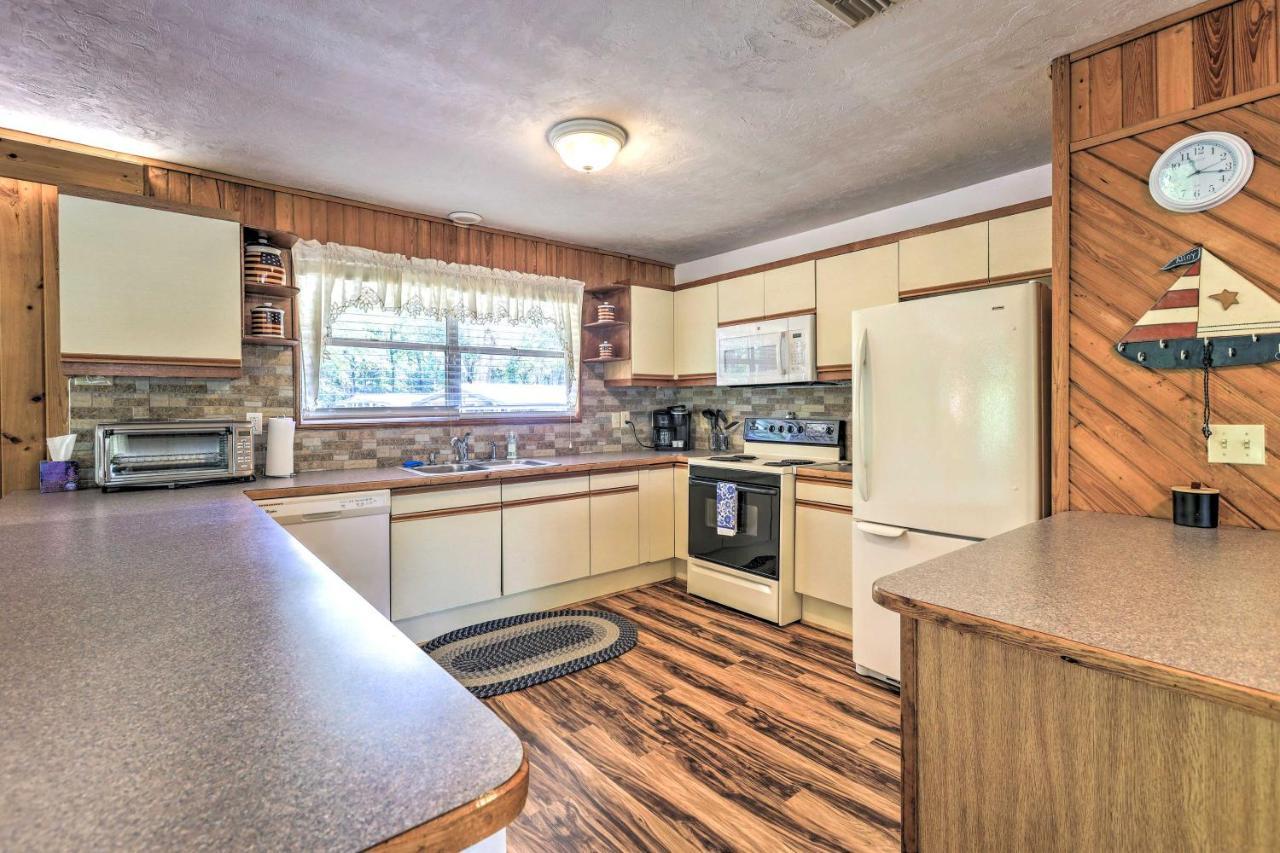 Charming Abode With Dock On The Suwannee River Bell Kültér fotó