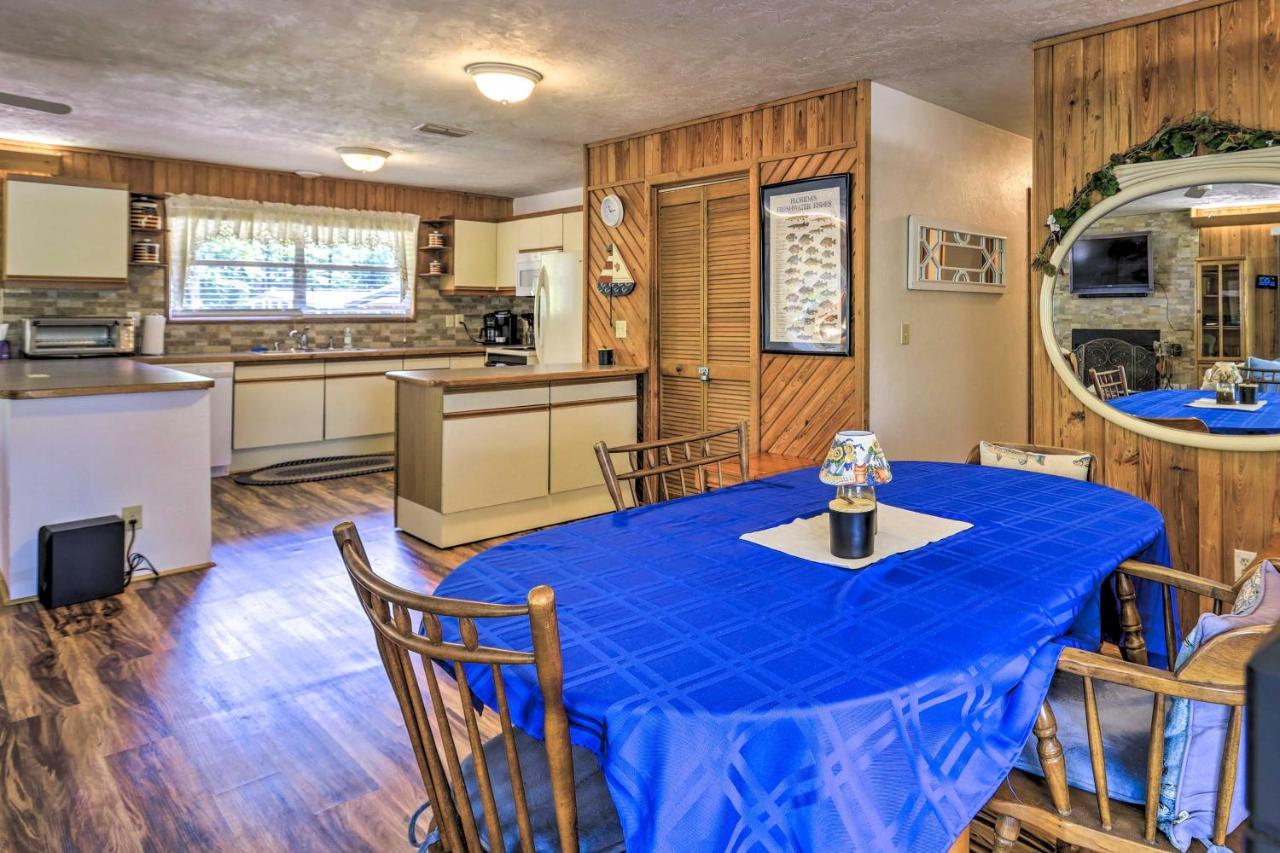 Charming Abode With Dock On The Suwannee River Bell Kültér fotó